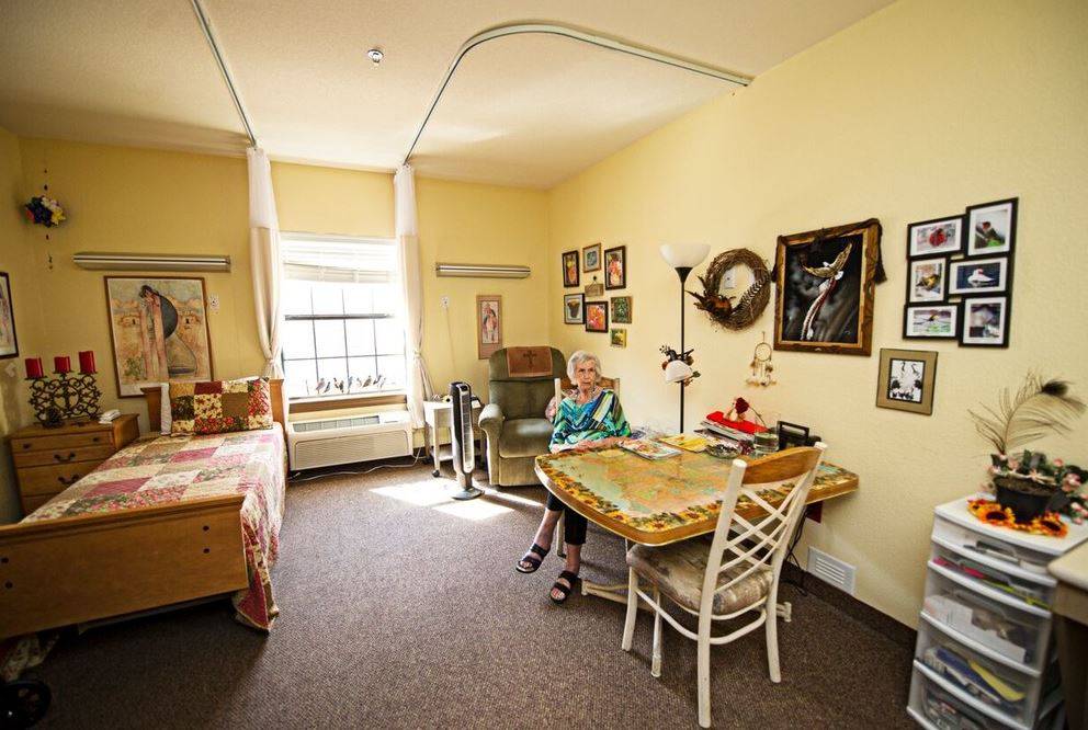 Comfortable rooms for older adults in Weatherford, TX